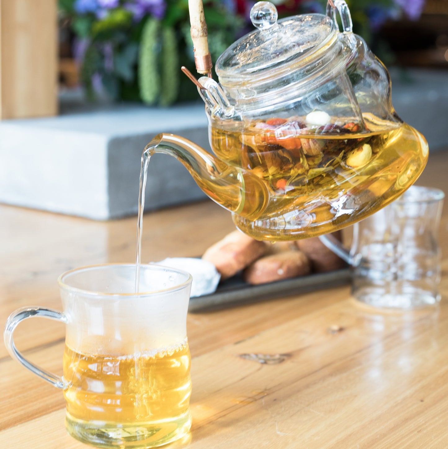 China Live Tea Pot + Two Mugs