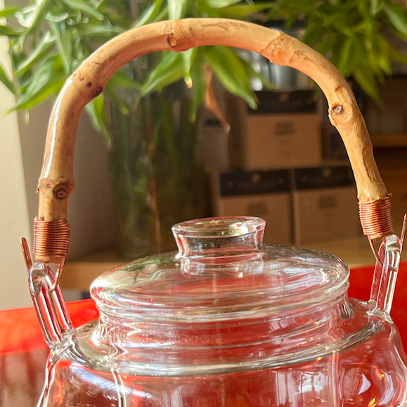 China Live Tea Pot